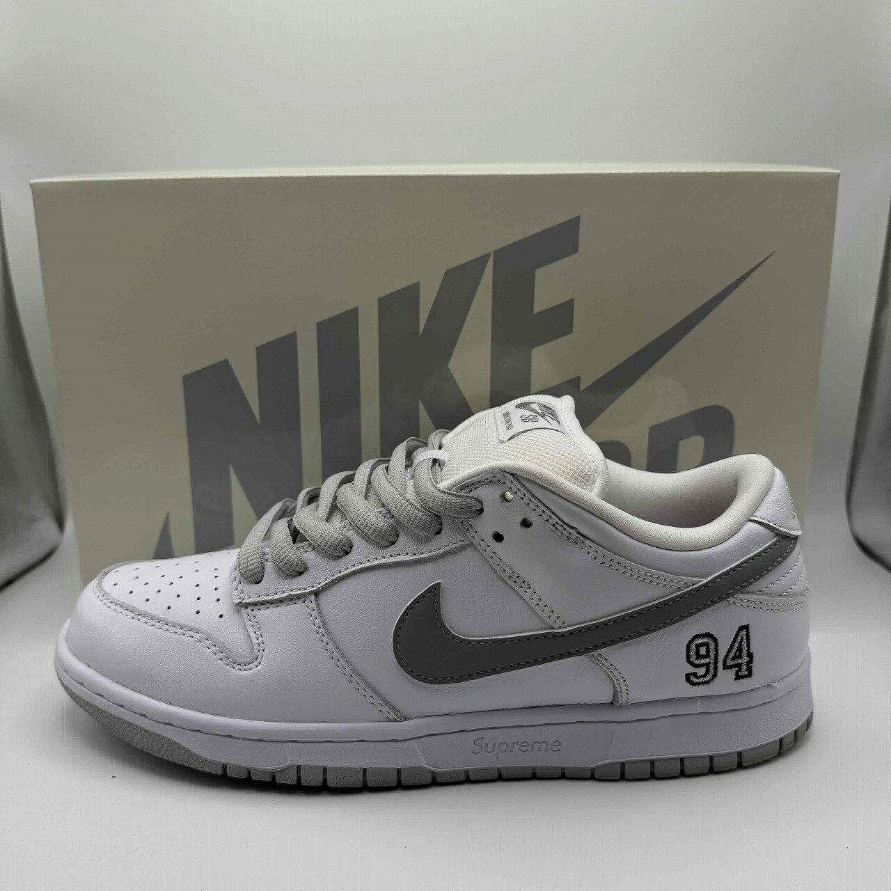 楽天市場】NIKE SB Dunk Low（ブランドシュプリーム）（靴）の通販