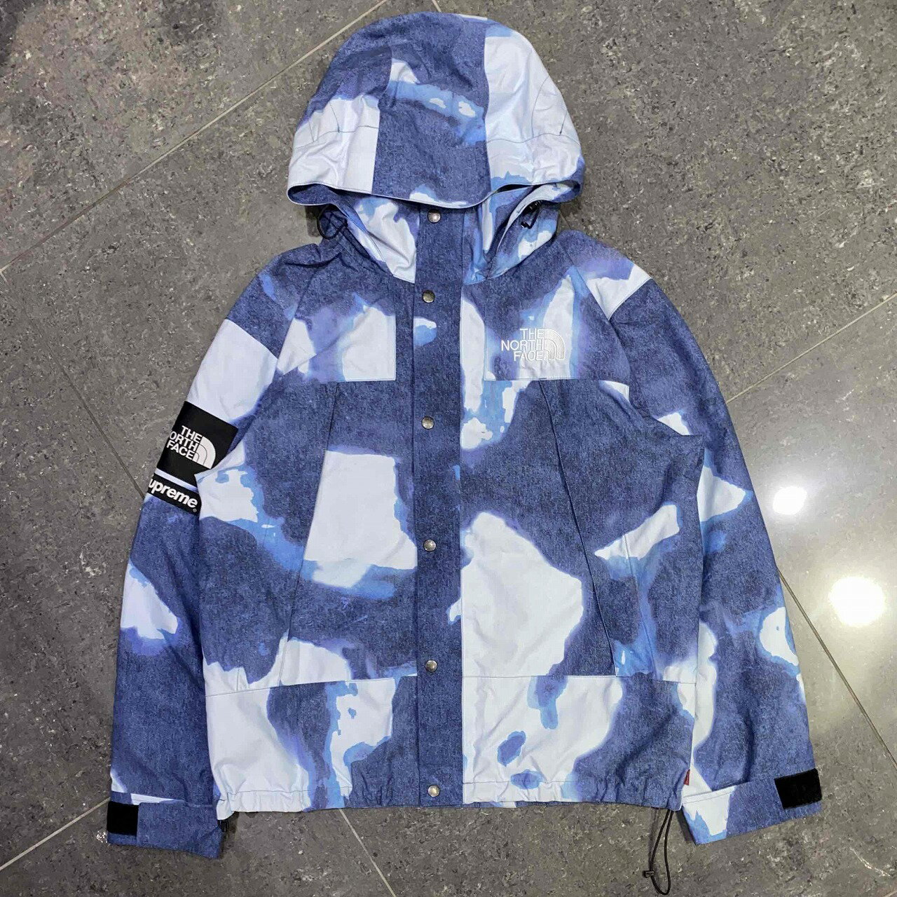 Jumper, Blouson - Supreme 21aw x The North Face Bleached Denim Print Mountain Jacket Size-L NF0A7WO9 シュプリーム ザノースフェイス ブリーチドデニムプリントマウンテンジャケット 南堀江店【中古】