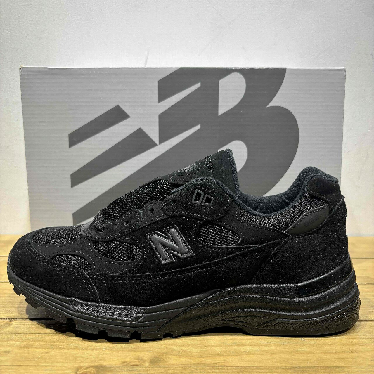 NEW BALANCE U992TB 