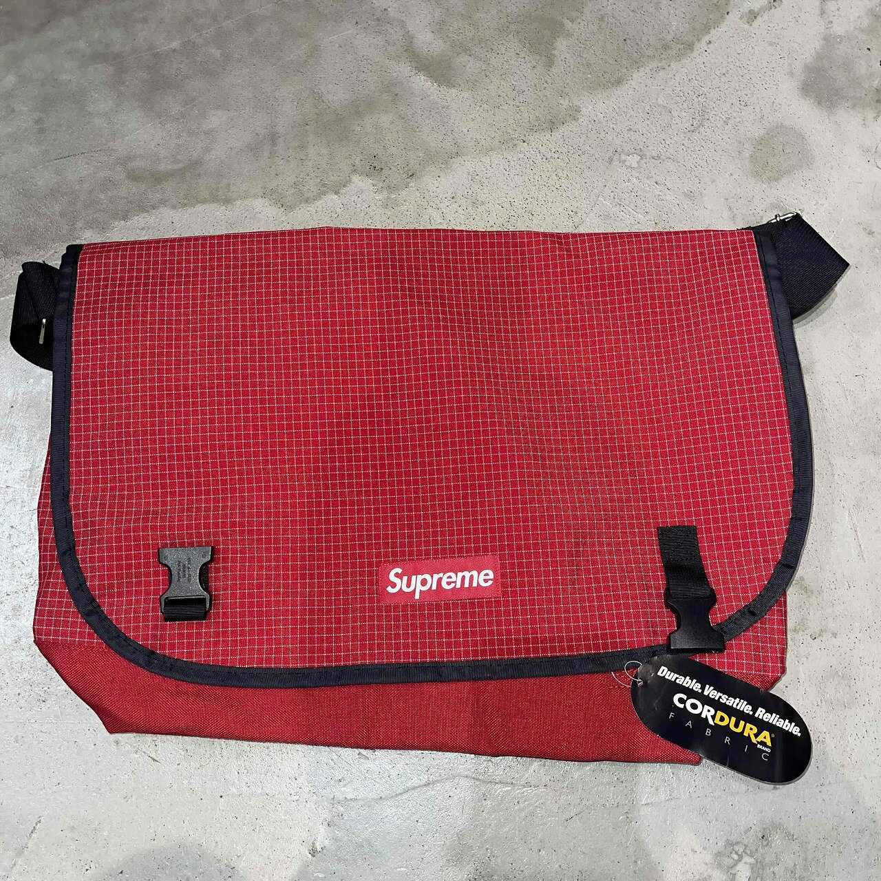 楽天市場】supreme メッセンジャーバッグ(男女兼用バッグ 楽天市場】supreme メッセンジャーバッグ(男女兼用バッグ