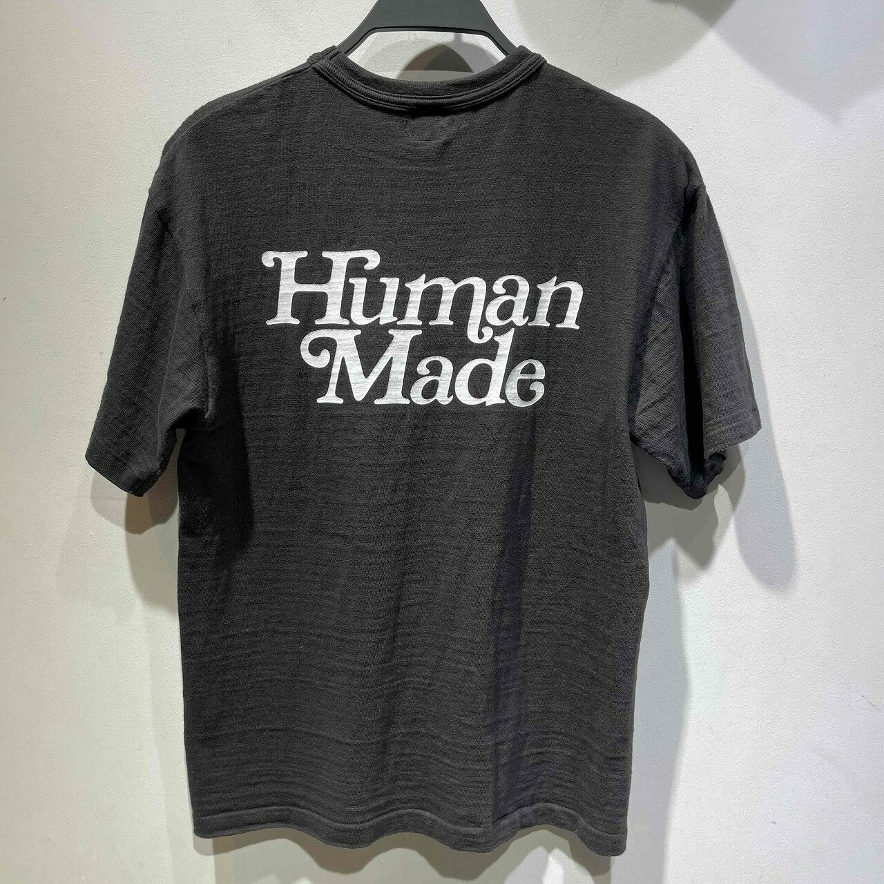 商品詳細HUMAN MADE 24ss POCKET T-SHIRT XX27CS002 Mサイズ BLACKになります。■ブランド：HUMAN MADE■品番：XX27CS002■カラー：画像参照■付属品■状態：USED品になります。画像...