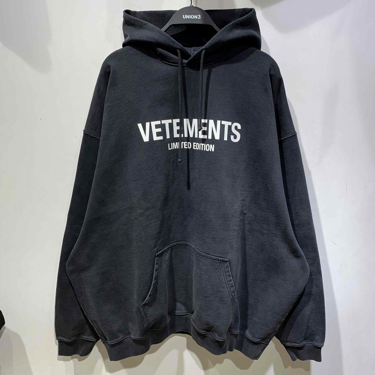 楽天市場】vetements パーカー(サイズ(S/M/L)S)の通販 楽天市場】vetements パーカー(サイズ(S/M/L)S)の通販