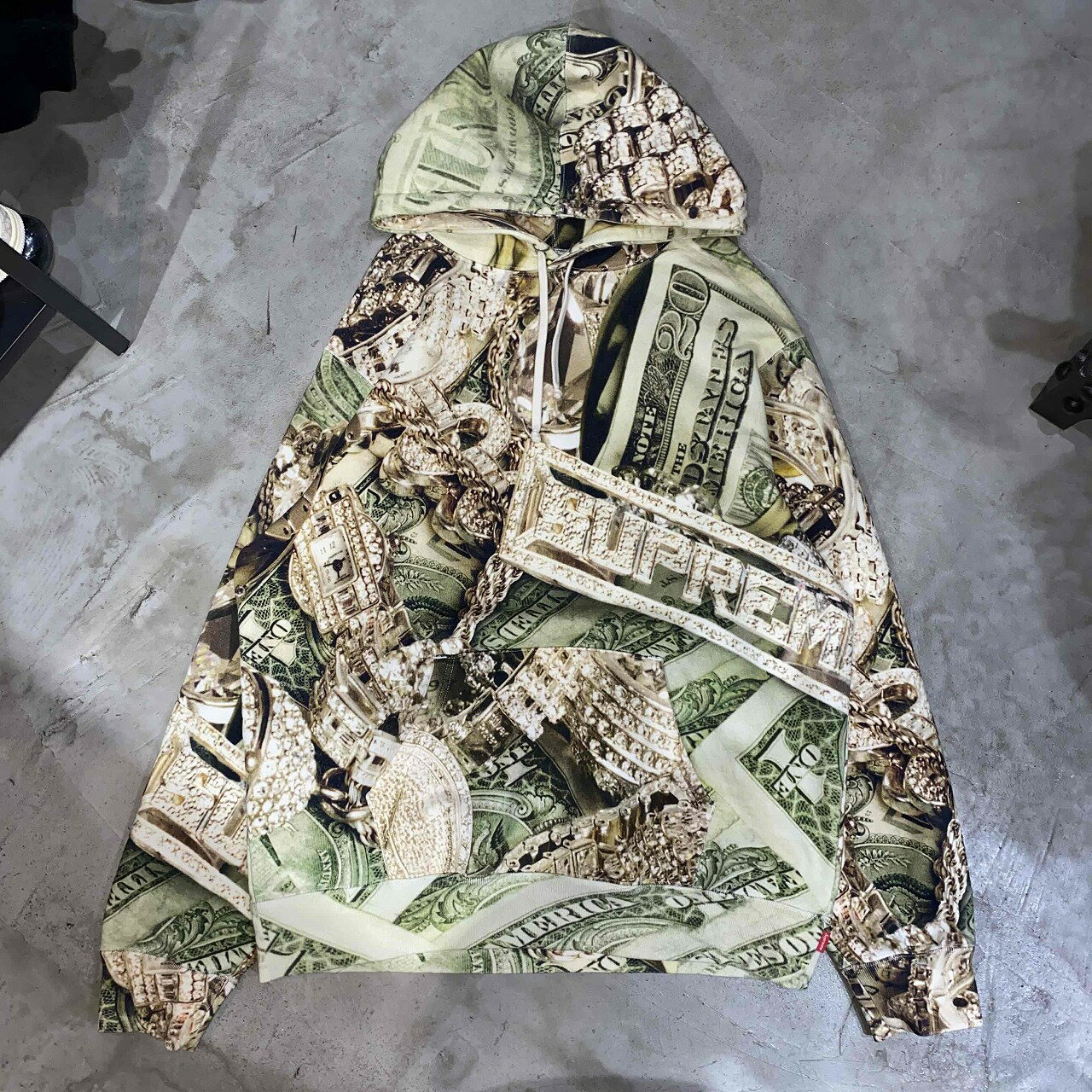 楽天市場】supreme bling hoodedの通販