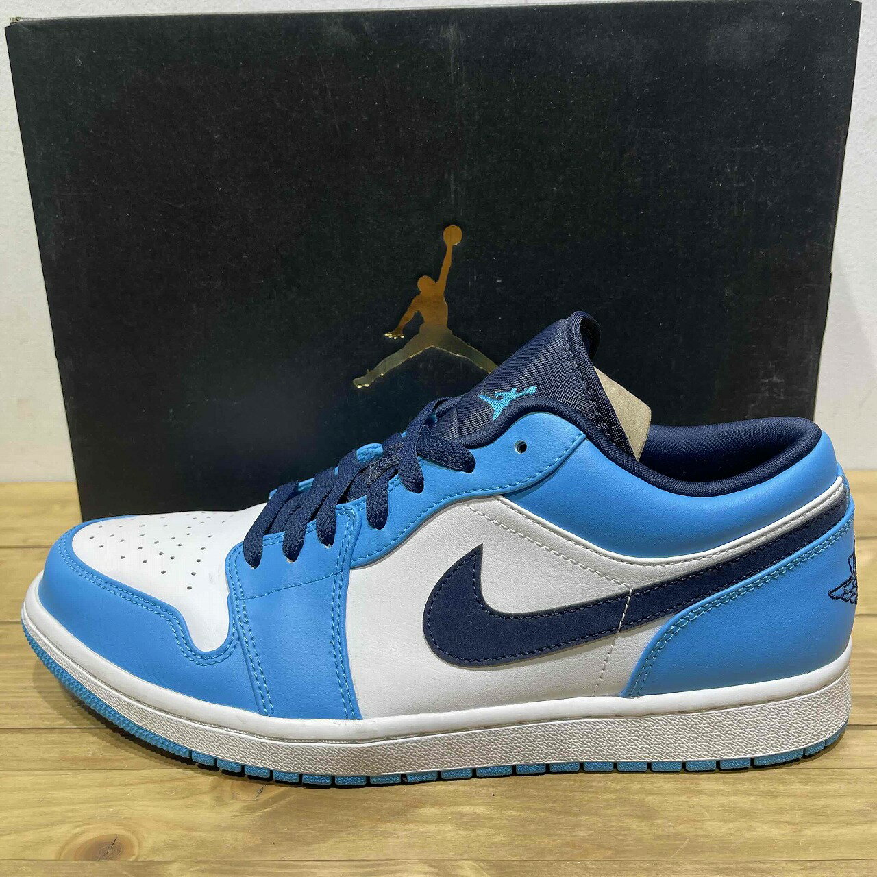 NIKE 2021 AIR JORDAN 1 LOW UNIVERSITY BLUE 29cm 553558-144 ナイキ エア ジョーダンワンロー ユニバーシティブルー スニーカー 心斎橋店【中古】