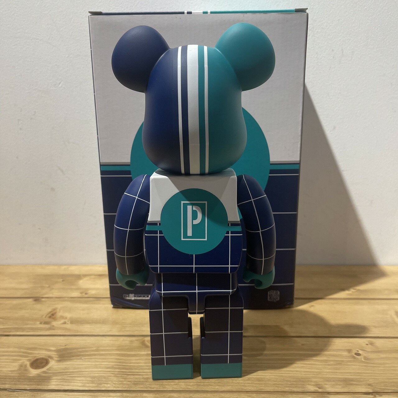 MEDICOM TOY BE@RBRICK PERIOD CORRECT 100%&400% 2021年 メディコムトイ ベアブリック ピリオドコレクトレーシングチーム 心斎橋店【中古】