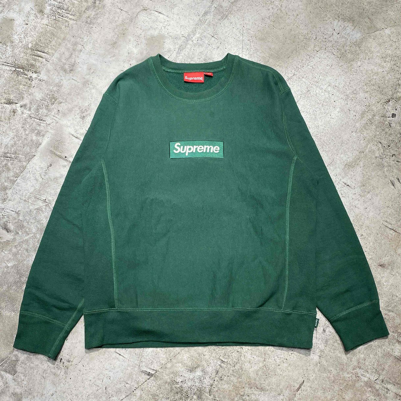 Rakuten - Supreme 18aw Box Logo Crewneck Sweatshirt Mサイズ シュプリーム ボックスロゴクルーネック スウェットシャツ 心斎橋店【中古】