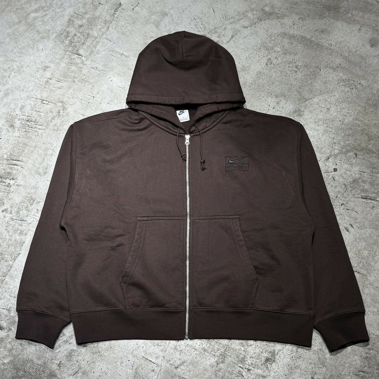Stussy ブラウン　ジップアップパーカー　L Stüssy ブラウン ジップアップパーカー L - メルカリ