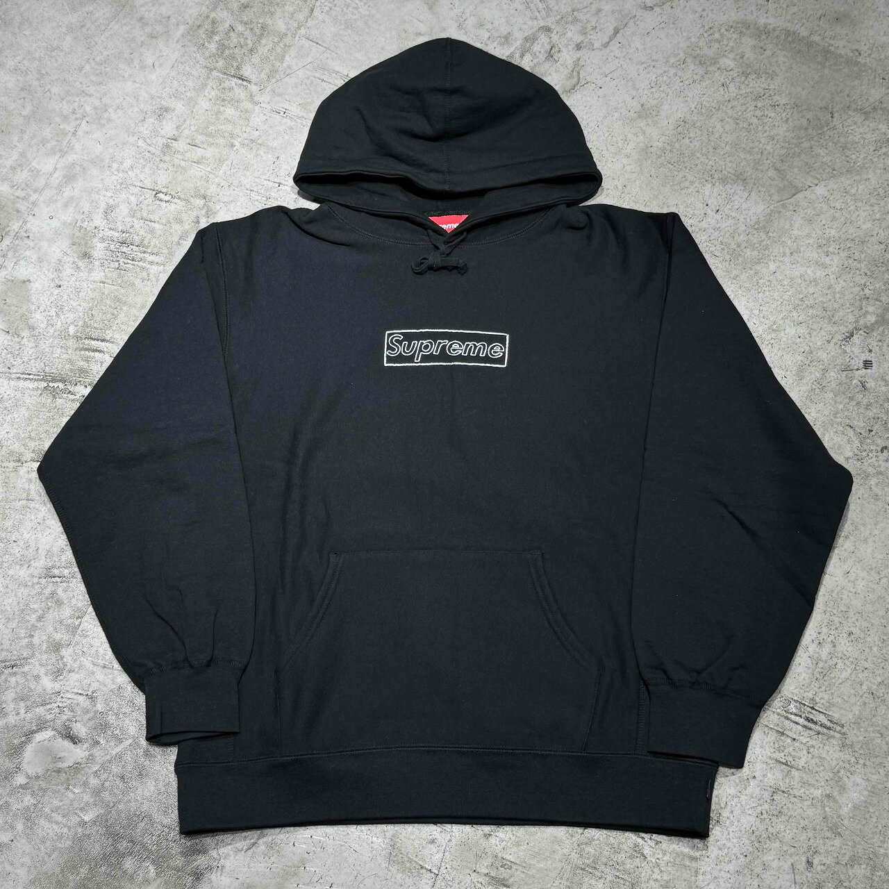 Rakuten - Supreme 21ss Kaws Chalk Box Logo Hooded Sweatshirt Lサイズ シュプリーム カウズチョークボックスロゴフーデッドスウェットシャツパーカー フーディー 心斎橋店 【中古】