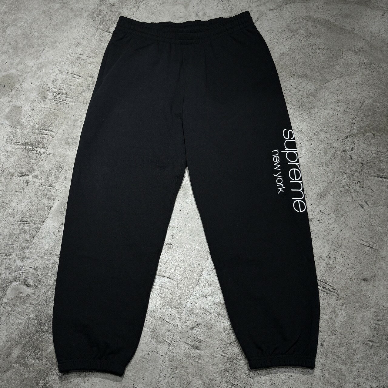 Rakuten - Supreme 26ss Classic Logo Sweatpant Size-L シュプリーム クラシックロゴ スウェットパンツ 心斎橋店【中古】