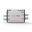 【スタッフのコメント】 【UHD_M_DA】は、コンパクトサイズの12G-SDI対応1入力3出力SDI分配器です。SDIフォーマットはSD/HD/3G/6G/12G-SDIのマルチレートに対応し、あらゆるSDI伝送システムにおいて活用頂けます。また、12Gケーブルイコライザとリクロック機能を内蔵。伝送中に起きる信号の減衰を復元しジッタを取り除くことで、安定した分配出力を実現します。 製品本体は超小型軽量設計で設置スペースを取りません。ACアダプタを接続するDCコネクタは抜け防止のネジ式タイプを採用し、本体とACアダプタをネジ式で固定する為、ケーブルを引っ張っても抜けにくい構造です。また、広範囲の入力電圧に対応しているので、付属のACアダプタ以外からでも電源供給が可能。携帯性・汎用性に優れ、あらゆる4K現場で活用頂けます。 【UHD_M_DA】は、4K映像配信、4K映像制作現場や4Kライブプレビュー用途、医療・教育現場での4Kシステム、4Kデジタルサイネージ、各種イベント等、今度増加する様々な4Kソリューションに於いてご利用頂けます。■12G-SDI対応3分配 ■SDIマルチフォーマットサポート （12G/6G/3G/HD/SD） ■12Gケーブルイコライザ＆リクロック搭載 ■超小型軽量設計 ■抜け防止DCコネクタ採用 製品型番 UHD_M_DA カテゴリ SDI分配器 入力端子 SDI（BNC） x 1 出力端子 SDI（BNC） x 3 電源 ACアダプタ 対応入力電圧 DC 7〜16V 消費電力 最大3W 動作温度 0℃ 〜 50℃ 動作湿度 0％ 〜 90％（結露なきこと） 本体サイズ 80mm x 59.4mm x 22.5mm（突起物含まず） 本体重量 95g 付属品 本体/ ACアダプタ（DC12V）/ 取扱説明書 適合認証 FCC/ CE/ PSE（ACアダプタ） 保証 1年間 ※外観、および各仕様につきましては予告なく変更する場合がございます。予めご了承ください。