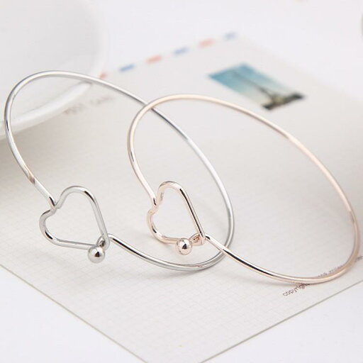 バングル ブレスレット レディース アクセサリー 三角 トライアングル ゴールドカラー シルバーカラー 上品 お洒落 誕生日 記念日 バングル ブレスレット レディース アクセサリー 三角 トライアングル ゴールドカラー シルバーカラー 上品 お洒落 誕生日 記念日