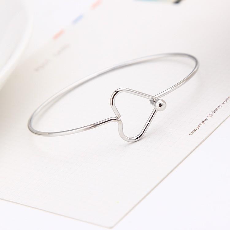 バングル ブレスレット レディース アクセサリー 三角 トライアングル ゴールドカラー シルバーカラー 上品 お洒落 誕生日 記念日