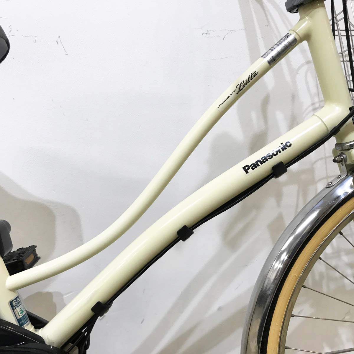 【中古】 電動自転車 ママチャリ パナソニック ビビラッテ ホワイト 26インチ KK03...