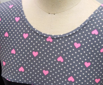 7分袖レオタード ハート 子供 体操 新体操 器械体操 トランポリン ダンス ヨガ 可愛い 大会 発表会 練習用 おしゃれ ピンク グレー ハート柄 黒 ジュニア 日本製 送料無料 高伸縮【kyougi】 2