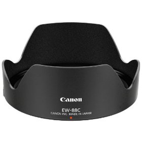 &nbsp;メーカー&nbsp;CANON キャノン&nbsp;商品カテゴリ&nbsp;カメラアクセサリ＞交換レンズアクセサリ&nbsp;発送目安&nbsp;2日〜3日以内に発送予定（土日祝除）&nbsp;お支払方法&nbsp;銀行振込・クレジットカード&nbsp;送料&nbsp;送料無料&nbsp;特記事項&nbsp;&nbsp;その他&nbsp;[カメラレンズ/カメラレンズ関連]レンズフード ◆ 画角外からの不要な光を遮り、画質劣化の原因となるフレアやゴーストを防ぐレンズフード。