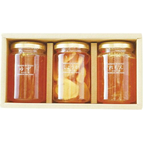 &nbsp;メーカー&nbsp;山田養蜂場&nbsp;商品カテゴリ&nbsp;ジャム・はちみつ＞はちみつ&nbsp;発送目安&nbsp;1日〜2日以内に発送予定（土日祝除）&nbsp;お支払方法&nbsp;銀行振込・クレジットカード&nbsp;送料&nbsp;送料無料&nbsp;特記事項&nbsp;&nbsp;その他&nbsp;選び抜いた素材をはちみつに漬け込んだ3種類のはちみつ漬詰合せ。しょうが漬は飲み物やお料理に、ゆず漬やレモン漬はトーストやヨーグルトに。
