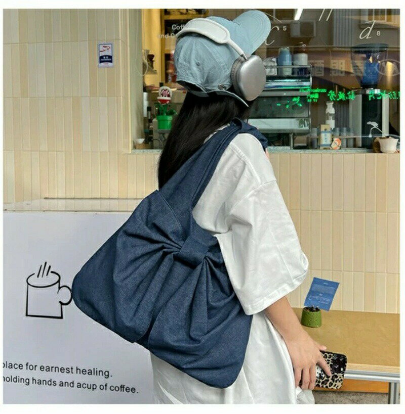楽天eclangel【バレンタインデーのギフト】トートバッグ リボン レディース デニムバッグ 大きめ トート a4 通勤バッグ 可愛い 軽量 大容量 肩掛け ビッグバッグ おしゃれ かわいい 旅行 柔らか シンプル 通学 通勤 韓国風 ガールズ プレゼント 黒 白ブルー 送料無料