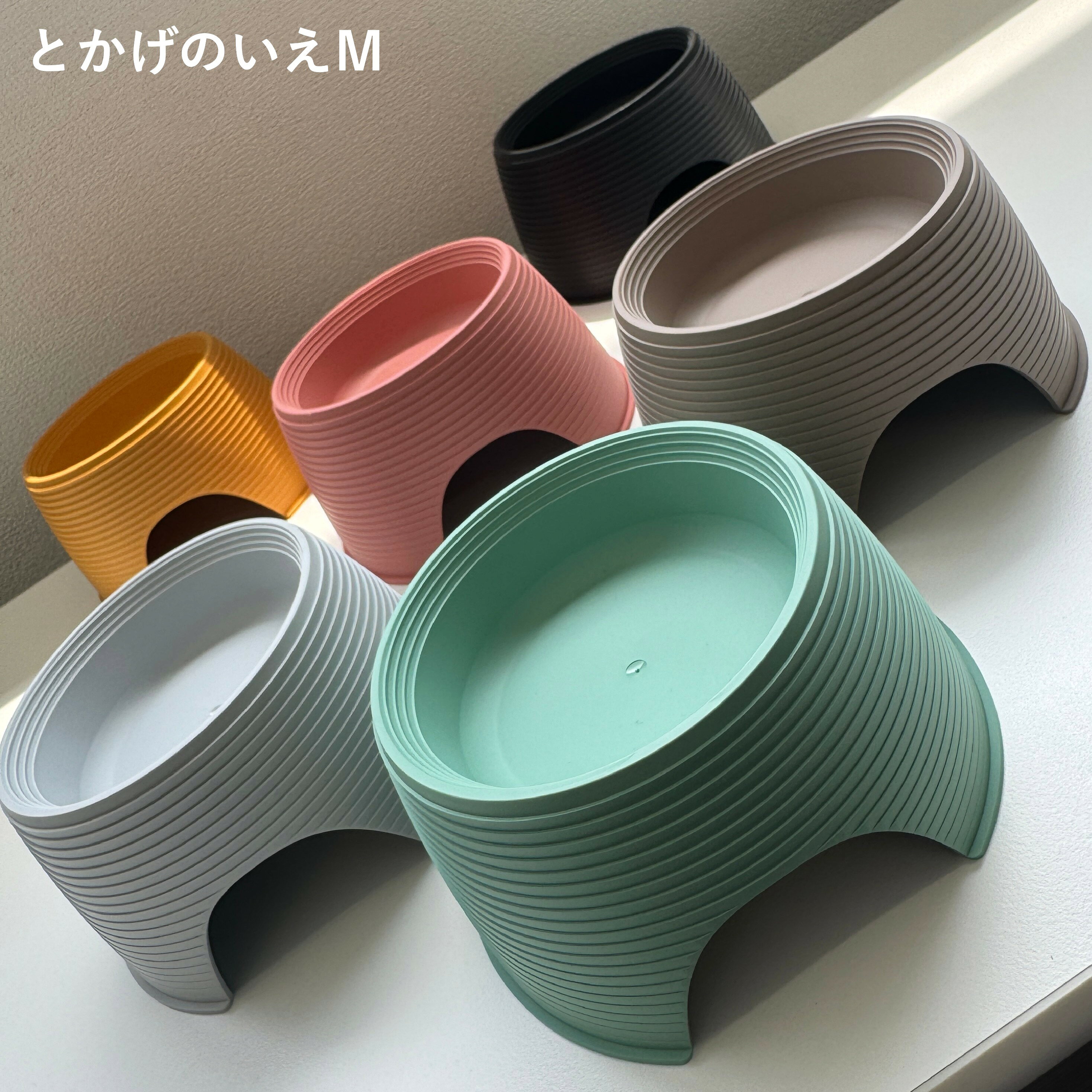 爬虫類 シェルター 隠れ家 レオパ ニシアフ クレス トカゲ ヤモリ 水皿 水入れ 水飲み 日本製 齧歯類 ウェットシェルター対応 とかげのいえM