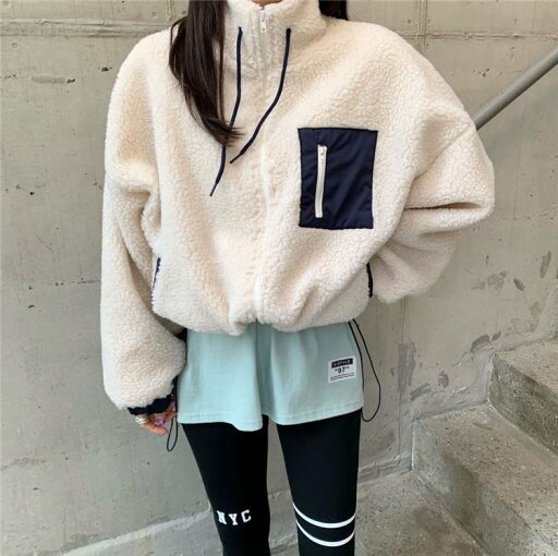 おしゃれにスッキリ着こなせる ホワイト スタンドカラー 子羊の毛 ゆったりする 短いスタイル コート(N) おしゃれにスッキリ着こなせる ホワイト スタンドカラー 子羊の毛 ゆったりする 短いスタイル コート(N)