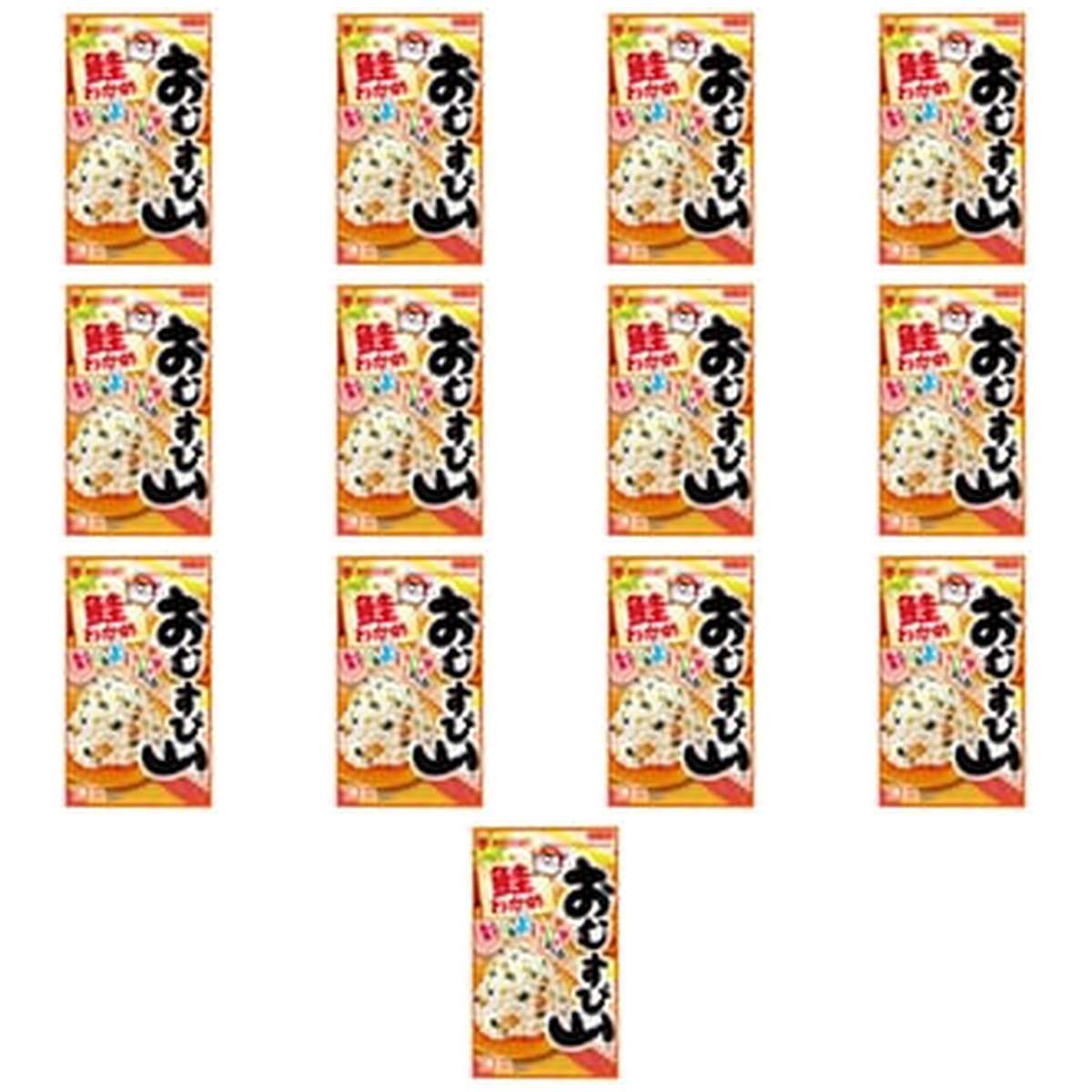 【商品説明】 ミツカン おむすび山 鮭わかめ 31g の 商品概要 商品特徴 ホカホカごはんに混ぜるだけで、焼き鮭風味とわかめのおいしさを活かした彩りのよいおむすびが手軽にできます。子どもが喜ぶ彩りとおいしさなので、行楽やお出かけの際に笑顔で召し上がれます。 内容量：31g セット内容：13個 【商品スペック】 ミツカン おむすび山 鮭わかめ 31g の商品スペック その他 ●原材料名：味付鮭（鮭、食塩、乳糖、でん粉、大豆たん白、砂糖、粉末しょうゆ（小麦・大豆を含む））（国内製造）、いりごま、砂糖、味付わかめ（わかめ、食塩、砂糖）、すりごま、乾燥わかめ、食塩、酵母エキス/粉末セルロース、調味料（アミノ酸等）、香料（小麦・さけ・大豆由来）、パプリカ色素、酸化防止剤（ビタミンE）、ベニコウジ色素 ●内容量：31g ●賞味期間：720日 ●保存方法：高温多湿、直射日光を避け、常温で保存 ●栄養成分表示（1食（6g）当たり） エネルギー：22kcal たんぱく質：0.88g 脂質：1.0g 炭水化物：2.5g 食塩相当量：1.4g ●アレルゲン情報：小麦、乳、ごま、さけ、大豆 他のミツカンの食品＆飲料・お酒を探す 食品＆飲料・お酒 ミツカン>乾物 ミツカン>ふりかけ ミツカン