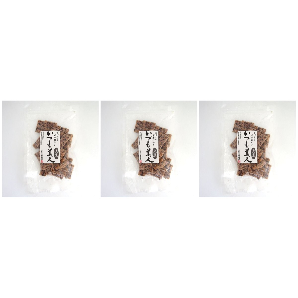 【商品説明】 三和農産 玄米おかき いづも美人古代米(黒米)100g の 商品概要 特徴1 古代米を使用していますのでお米の風味を感じていただける逸品です。 特徴2 ■神々の国出雲の清らかな水と空気、肥沃な土からたっぷりとエネルギーを受け、三和農産で育てられたもち米を一貫製造で加工。 ■オーストラリア産の遺伝子組み換えでない一番絞りの菜種油を使用して一つ一つ手作りでフライ加工しています。 ■食塩は沖縄の青い海社のシママースを使用して味付けをしています。また、古代米を使用していますのでお米の風味を感じていただける逸品です。 ■古代米は古来からのお米で収穫量がかなり少ない品種ですが、ビタミン、ミネラルなどの有用成分が多く含まれていると根強いニーズがあるようです。 内容量:100g セット内容:3個 原産地:日本 【商品スペック】 三和農産 玄米おかき いづも美人古代米(黒米)100g の商品スペック その他 ●内容量:100g ●名称:油菓子 ●原材料:玄米もち(島根県産)、黒米、菜種油、食塩 ●保存方法:直射日光・高温多湿を避けて保管してください。開封後は速やかにお召し上がり下さい。 他の三和農産の食品&飲料・お酒を探す 食品&飲料・お酒 三和農産>お菓子・スイーツ 三和農産>せんべい・米菓 三和農産 メーカー都合により、パッケージや内容が変更となる場合がございます。パッケージ変更を理由とした返品は承っておりません。