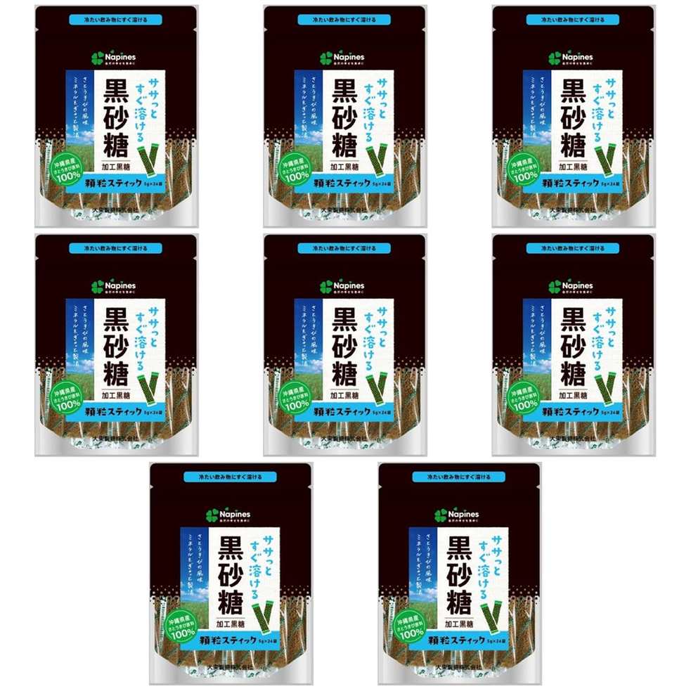 【商品説明】 大東製糖 黒砂糖 顆粒スティック 5g×15 の 商品概要 沖縄県産原料を厳選 さとうきびが本来もつミネラルをぎゅっと閉じ込める製法で丁寧に焚き上げた黒砂糖が、冷たい飲み物にもすぐ溶け、手軽にサッと使える顆粒スティックタイプで登場。 内容量:75g セット内容:8個 原産地:日本 【商品スペック】 大東製糖 黒砂糖 顆粒スティック 5g×15 の商品スペック その他 ●内容量:75g ●原材料名:原料糖(さとうきび(沖縄県産))黒糖(さとうきび(沖縄県産))糖蜜(さとうきび(沖縄県産)) ●原産国:日本 ●保存方法:直射日光、高温多湿をさけて常温で保存してください。 ●栄養成分100gあたり:エネルギー:376kcalたんぱく質:0.5g脂質:0g炭水化物:96.6g食塩相当量:0.02gカリウム:430mgカルシウム:80mgマグネシウム:30mgリン:12mg鉄:1.3mg亜鉛:0.1mg銅:0.14mgマンガン:0.31mgクロム、セレン、ヨウ素、モリブデン:0μg 他の大東製糖の食品&飲料・お酒を探す 食品&飲料・お酒 大東製糖）調味料・油・スパイス 大東製糖）砂糖・甘味料 大東製糖）砂糖 大東製糖 メーカー都合により、パッケージや内容が変更となる場合がございます。パッケージ変更を理由とした返品は承っておりません。