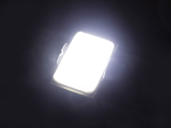 LEDルームランプ 31mm 高輝度12発相当COB 面発光 白色 2個 【LED ルームランプ LEDルームランプ 汎用 12V アルファード ステップワゴン ヴォクシー エルグランド フリード ハイエース アクア エスティマ】 [慧光1-2]