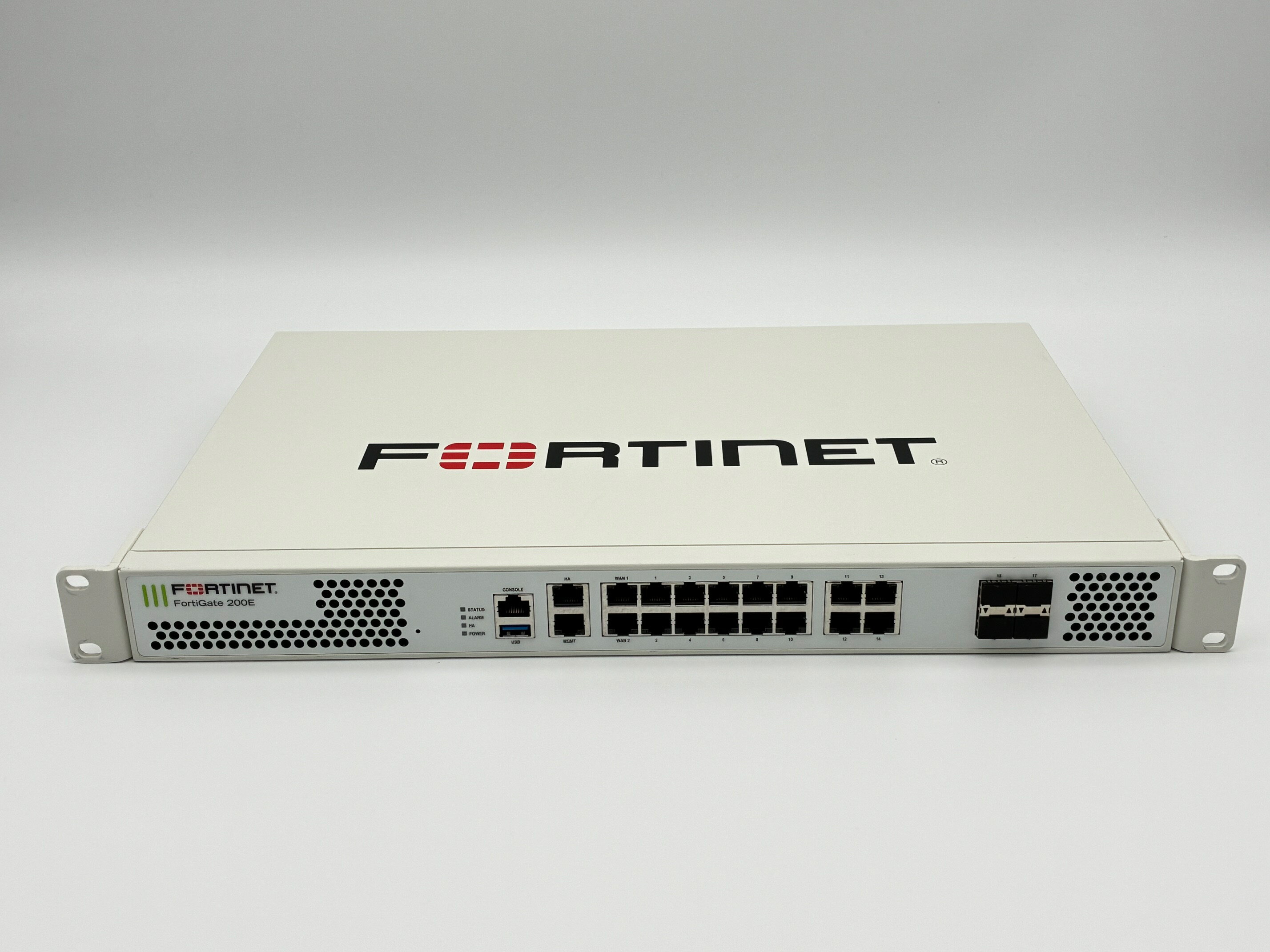 中古 Fortinet FortiGate-200E FG-200E UTM ファイアウォール 20Gbps VPN対応 企業向け セキュリティ機器 IPS対応 ライセンス切れ 動作確認済 初期化済み