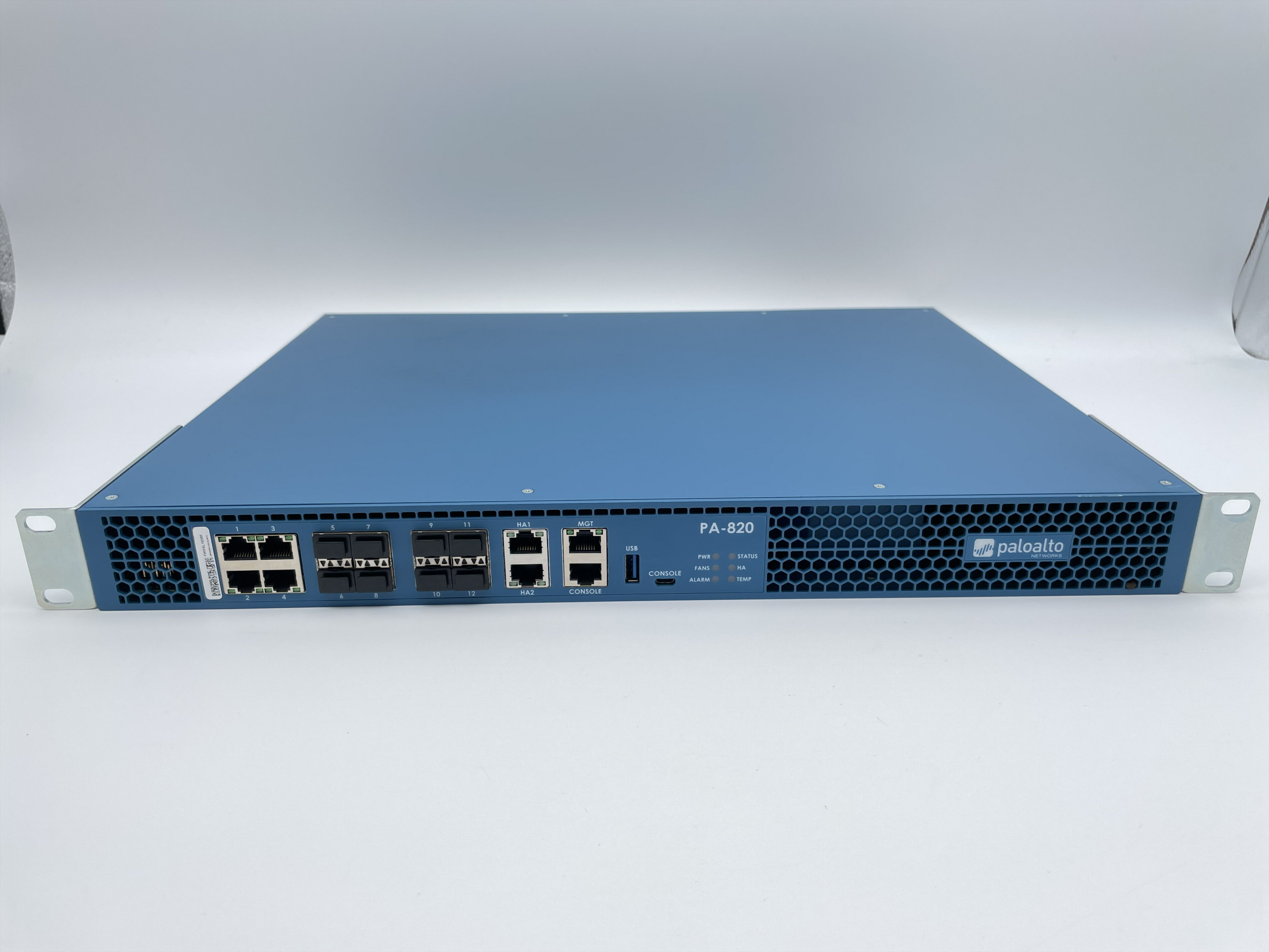 中古 Palo Alto Networks PA-820 NGFW 次世代ファイアウォール UTM VPN IPS 初期化済 動作確認済 PAN-OS10.2 法人向け セキュリティ機器
