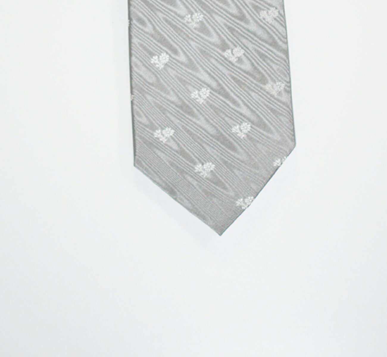 747 絹 100% 地模様に花刺繍 ネクタイ 剣先9センチ