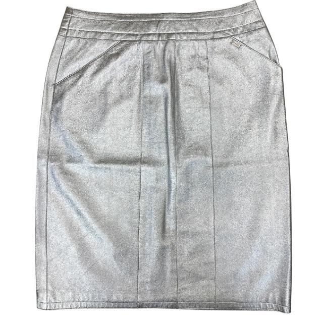 CHANEL シャネル P14247V00679 ボトムス スカート タイトスカート ひざ丈スカート レザー シルバー 99A [40]