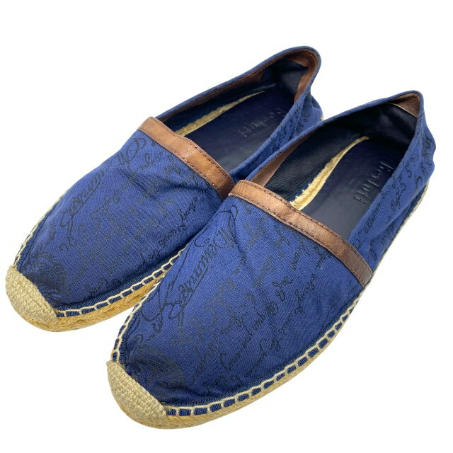 商品情報 【ブランド】 Berluti ベルルッティ 【商品名】 エスパドリーユ 【商品番号】 - 【カラー】 ネイビー/ブラウン 【サイズ】 アウトソール：28cm　アッパー：9.5cm　表記サイズ：6 (約25cm) 【素材】 キャンバス/リネン 【付属品】 - 【ランク】 ABランク 【コメント】 外側：シワ/使用感(写真参照)　内側：汚れ/使用感(写真参照) 【管理番号】 0916c1730o