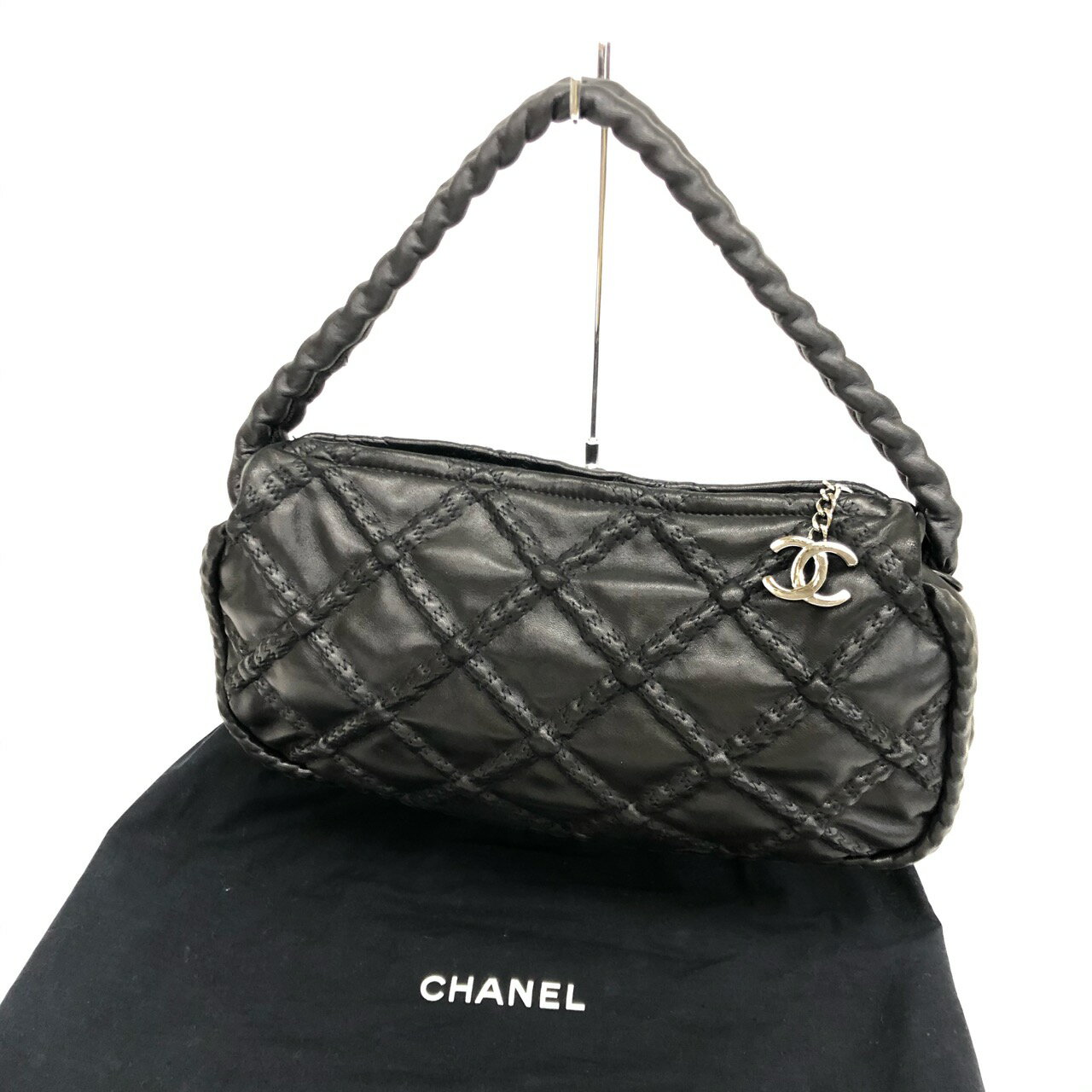 CHANEL シャネル　マトラッセ　ウルトラステッチ　ハンドバッグ　ラムスキン