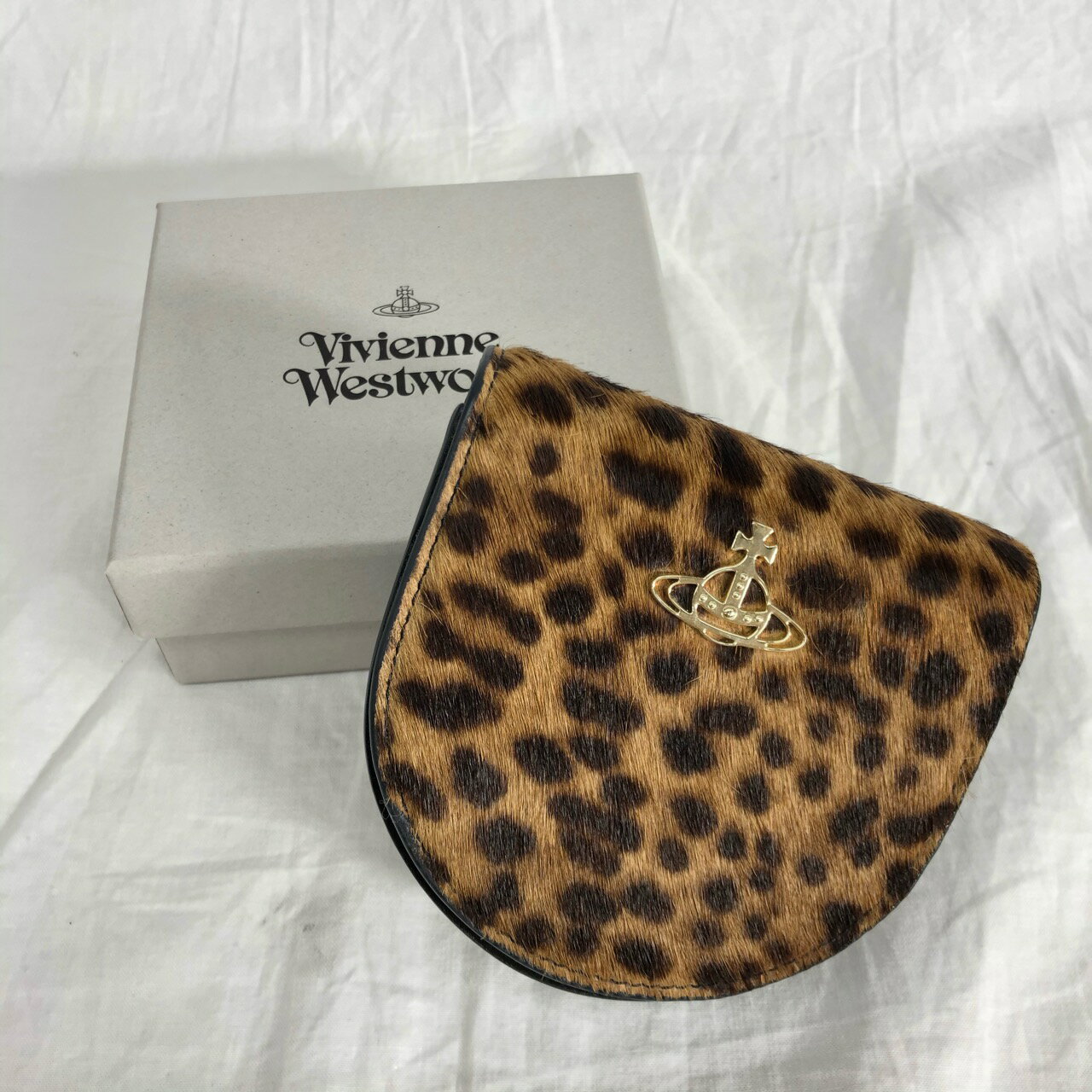 ヴィヴィアンウエストウッド 【美品】 ViVienne Westwood ヴィヴィアンウエストウッド レオパード ヒョウ柄 チェーン　ショルダー　ポーチ カーフレザー　ミニバッグ　ポシェット