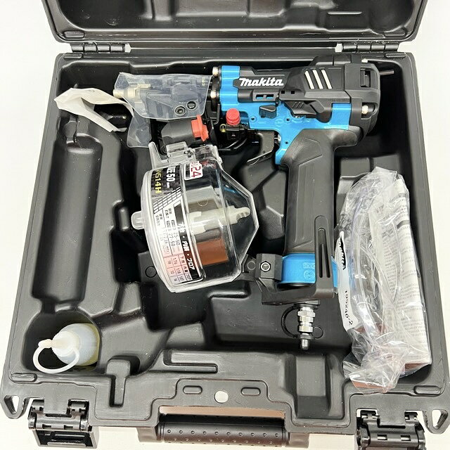 【美品】　makita　マキタ　50mm　高圧エア釘打　エアダスタ付　AN514HM