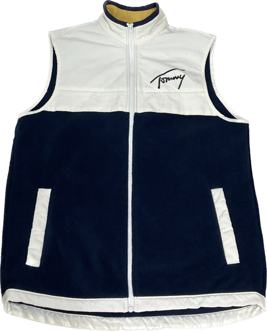 TOMMYJEANSトミージーンズ...