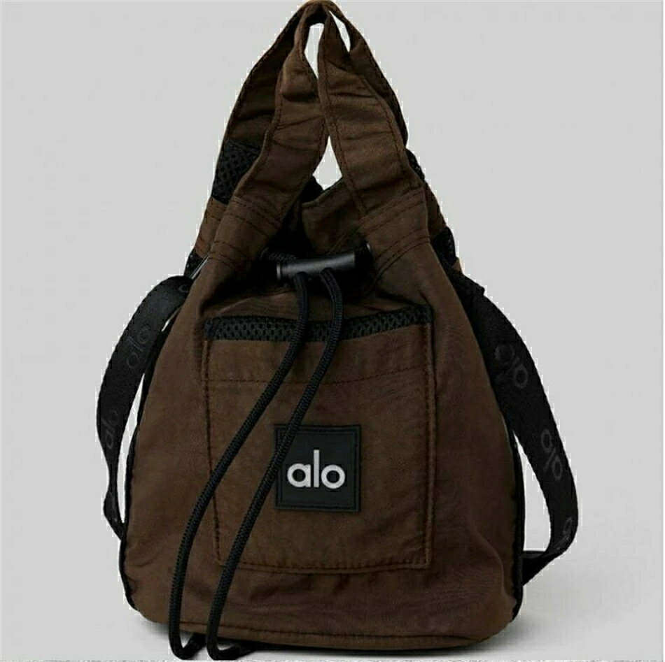 Rakuten - [Alo Yoga] ショルダーバッグ ナイロン BK/BR aloロゴ 日常使用 ジムバッグ トレーニングバッグ 様々なシーンに対応 旅行 ショッピング 大容量サイズ 実用的でスタイリッシュ 通勤用 [並行輸入品]