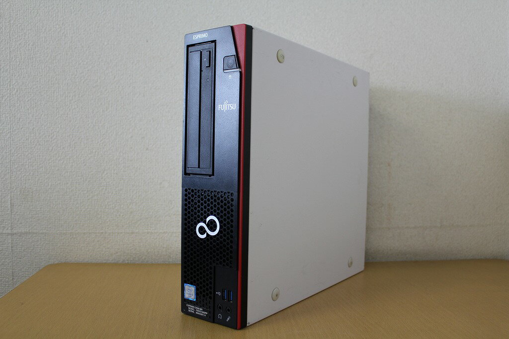 【中古】【Windows10搭載】Pentium G4400(3.3Ghz)搭載♪DVD読み込みも出来るDVDドライブ内蔵！HDD500Gの使えるデスクトップ！富士通 FMV-D556/M『DVD鑑賞』『Windows10』『お買い得！通常品』