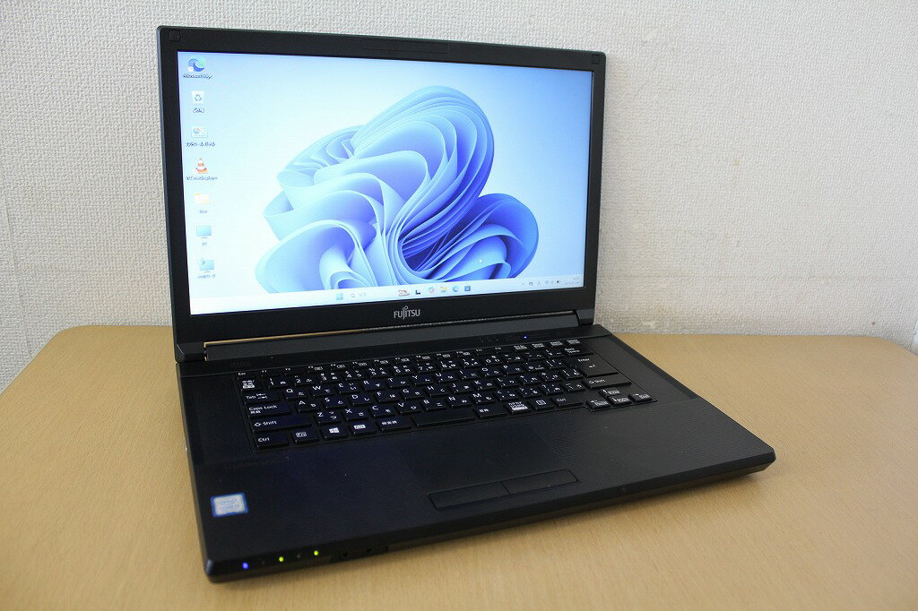 【送料無料】【中古】【Windows11搭載】【新品SSDモデル】第8世代Core i5 8265U搭載 メモリ8G 新品SSD256G換装済み 15.6インチワイド液晶 テンキー無しモデル LIFEBOOK A579/C『無線LAN搭載』『CD書込』『DVD書込』『DVD鑑賞』『Windows11』『お買い得！通常品』(2)