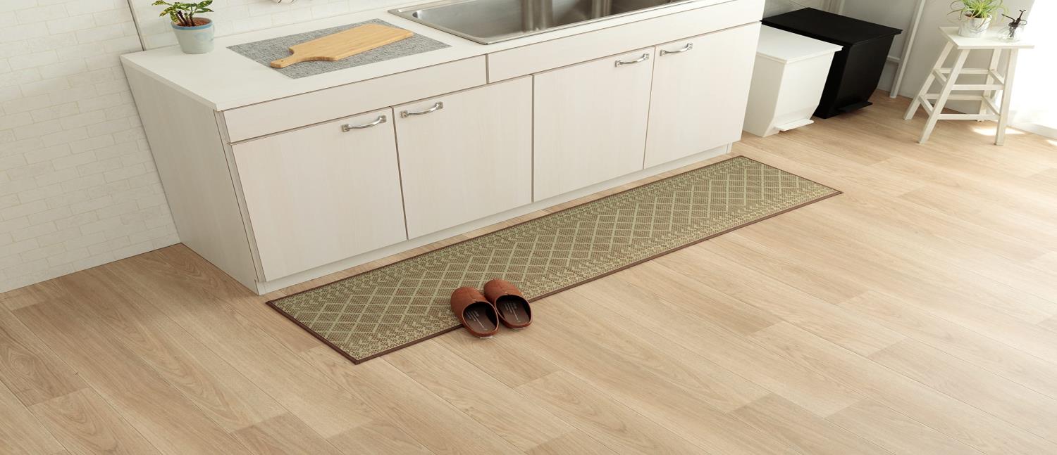 イケヒコ い草 キッチン マット kitchen mat 長方形 Fカラン ベージュ 約43×120cm ナチュラル シンプル 抗菌防臭効果 国産 九州産 滑り止め カジュアル ＃1081970025005