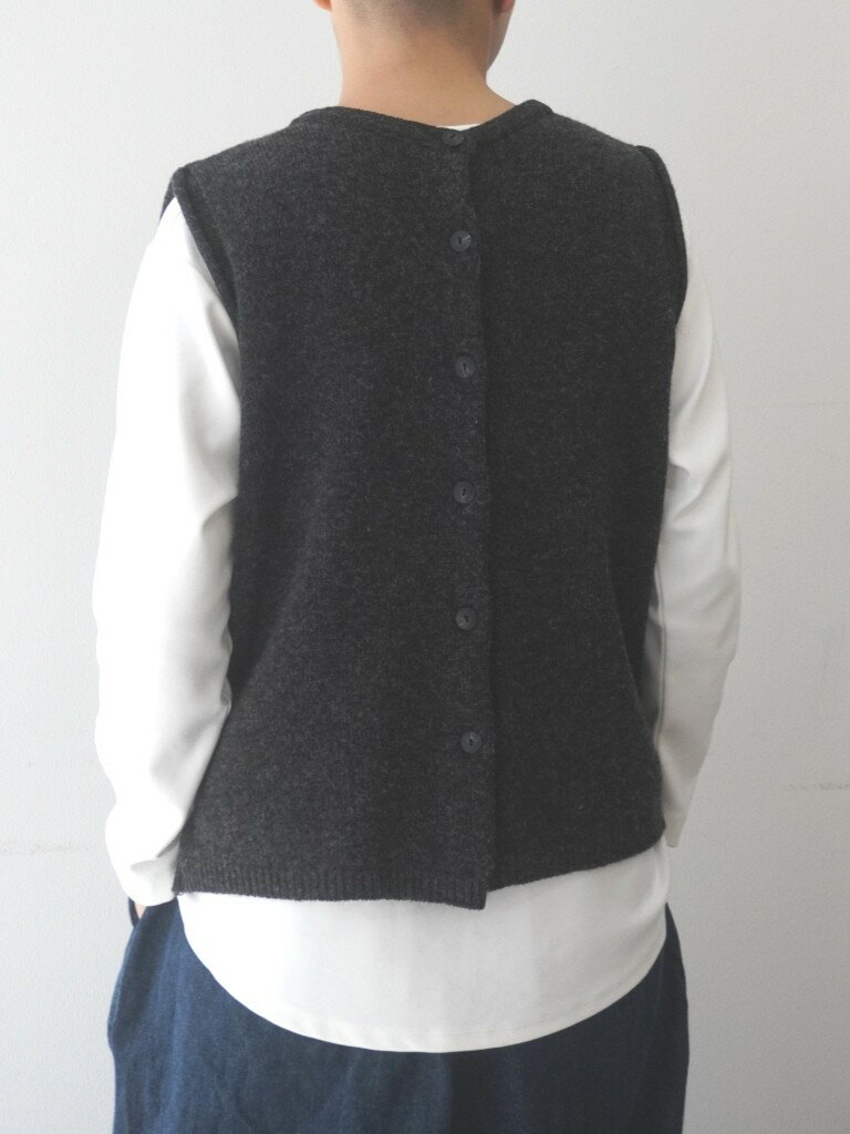 【50％オフ・セール】マオメイド mao made ベスト ニット クルーネック あぜ編み ...