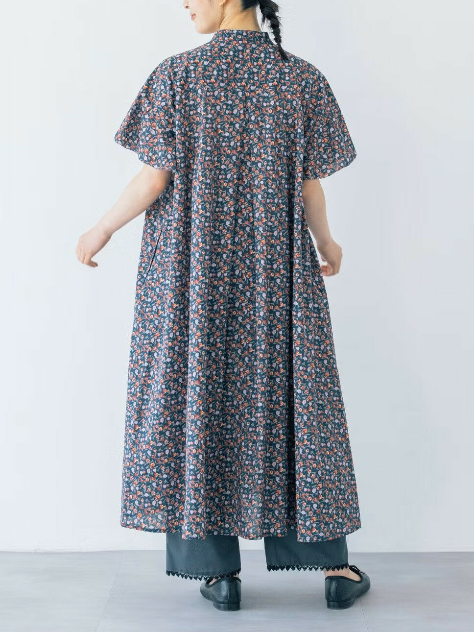 【16％オフ・クーポン対象】PONT DE CHALONS ポンデシャロン ワンピース ロング シャツワンピース シャツワンピ フラワー チューリップ プリント 花柄 バンドカラー スタンドカラー 5分袖 フレアースリーブ 綿 100% コットン ローン 2026年春夏物 ecrustore-10003342 エクル 楽天市場店 サンプル画像3