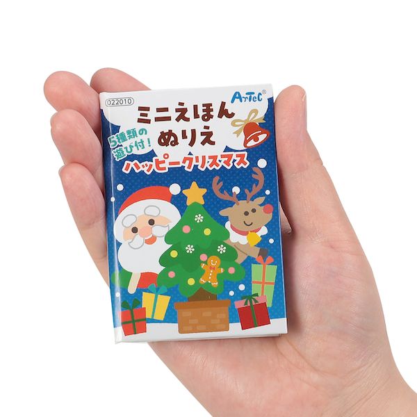 【商品説明】●手のひらサイズで持ち運びやすいクリスマスぬりえ絵本です。ぬりえのほか、しりとりやクイズなど5種類の遊びが楽しめます。外出先でもお家でも、飽きずに知育あそびができます。クリスマスプレゼントや景品にもおすすめの商品です。●商品サイズ：約62×89×5mm●セット内容：本体のみ●1個重量（g）：18●材質：紙●製造国：中国類似商品はこちらアーテック ArTec 021765 ミニえほ212円アーテック ArTec 058745 クリスマ410円アーテック ArTec 022000 クリスマ227円アーテック ArTec 058738 きせかえ452円アーテック ArTec 048683 透明デコ119円アーテック ArTec 022240 クリスマ256円アーテック ArTec 3037 クリスマスダ455円アーテック ArTec 047411 ほんわか205円アーテック ArTec 058514 ぬりえフ1,048円アーテック ArTec 006725 シールあ361円アーテック ArTec 022306 おえかき765円アーテック ArTec 055675 宝石シー1,096円