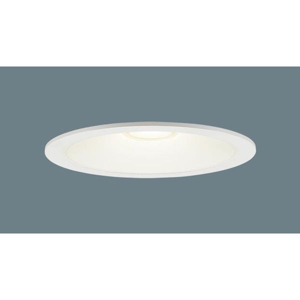 【商品説明】●天井埋込型　LED（電球色）　ダウンライト　浅型8H・高気密SB形・拡散タイプ（マイルド配光）　調光タイプ（ライコン別売）／埋込穴φ150　白熱電球100形1灯器具相当【光源】●LED（電球色タイプ）1個　●色温度：2700 K　●光源寿命40000時間（光束維持率70％）【寸法質量】●埋込穴径：φ150 mm　●埋込高：80 mm【仕様注意事項】●器具光束：760 lm　●電圧：100 V　●消費電力：8.2 W　●消費効率：92.6 lm/W●【アルミダイカスト枠】ホワイトつや消し●天井埋込型、埋込穴φ150、浅型8H・高気密SB形・拡散タイプ（マイルド配光）●Ra83【適合ライトコントロール】リビングライコンNQ28752WK （別売）【適合ライトコントロール】リビングライコンNQ28752SK （別売）【適合ライトコントロール】リビングライコンNQ28732WK （別売）【適合ライトコントロール】リビングライコンNQ28732SK （別売）【適合ライトコントロール】リビングライコンNQ28751WK （別売）【適合ライトコントロール】リビングライコンNQ28751SK （別売）【適合ライトコントロール】リビングライコンNQ28770W （別売）【適合ライトコントロール】リビングライコンNQ28770H （別売）【適合ライトコントロール】LED埋込調光スイッチB（ロータリー式）WT57511W （別売）【適合ライトコントロール】LED埋込調光スイッチC（ロータリー式）WTC57521W （別売）【適合ライトコントロール】LED埋込調光スイッチ（ロータリー式） （3.2A）WTC57523W （別売）●100形電球1灯器具相当●55度までの傾斜天井に取付可能●位相制御式（2線式）●入力電流（100V時）：0.09 A●適合ライコン（別売）との組み合わせで100％〜1％調光可能●配光については斜天井対応となっていません。●施工時、埋込高さは80mm必要となります。●直下近接限度10cm類似商品はこちらパナソニック電工 Panasonic LGD39,298円パナソニック電工 Panasonic LGD39,390円パナソニック電工 Panasonic LGD38,475円パナソニック電工 Panasonic LGD37,909円パナソニック電工 Panasonic LGD37,909円パナソニック電工 Panasonic LGD37,599円パナソニック電工 Panasonic LGD36,376円パナソニック電工 Panasonic LGD36,376円パナソニック電工 Panasonic LGD36,234円パナソニック電工 Panasonic LGD36,106円パナソニック電工 Panasonic LGD36,015円パナソニック電工 Panasonic LGD36,015円