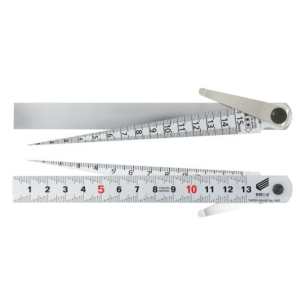 よく一緒に購入されている商品翌日出荷 ヨツギ YOTSUGI YS-2111,061円新潟精機0256-31-5660【商品説明】用途●ミゾ、隙間、穴径等の測定に特徴●テーパーゲージと直尺の便利なセットです。●裏返して、すぐ使える直尺付です。●1mm単位の目盛が見やすい階段状目盛(直尺)です。●読み取り数値を間違えにくい連続追数字＋2mm点目盛(直尺)です。●糸面取り処理をしているため、手を傷つけにくいです。●反射しにくいシルバー仕上です。●携帯に便利なクリップ付です。仕様●測定範囲テーパー(mm)：1-15●最小目量(mm)：0.1●器差(mm)：±0.05(テーパー)、±0.2(長さ)●テーパー角度(類似商品はこちら新潟精機 SK CM-SKD クラックメジャー442円新潟精機 SK PFR-100SKD ファイバ739円新潟精機 SK TPG-700AKD テーパー965円新潟精機 SK TPG-800GKD プラスチ1,276円新潟精機 GSDD10SKD 金鷲金曲尺1尺快4,435円SK AS15 アルミスケール 新潟精機 快段583円SK SV-600KD シルバースケール快段目2,130円新潟精機 SK PFR-100CKD ファイバ746円新潟精機 FLAT3G10S SK 金鷲 金曲4,264円SK TSB30KD 三角スケール快段目盛 31,585円新潟精機 GSHD3010KD 金鷲 金曲尺 4,435円新潟精機 SK MS-100KD モバイルスケ951円