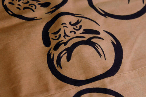 鯉口シャツ＜メール便対応＞　注染本染鯉口シャツ　だるま　M・L・LL寸　［鯉口 シャツ こいくち 祭 衣装 ダボ 居酒屋 ユニフォーム 男 女］