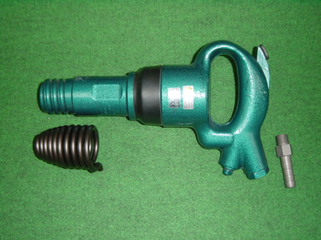 NPK AA-3SP(R) エアチッパ 丸込み コンクリートハツリ 鋳物の砂落とし 錆落としに...