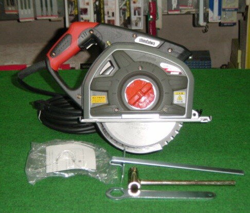 新ダイワ B18N2-F 180mm鉄工用防塵カッター 刃物サイズ180x20mm 切込深さ60mm チップソ−付 ブレ−キ付 ..