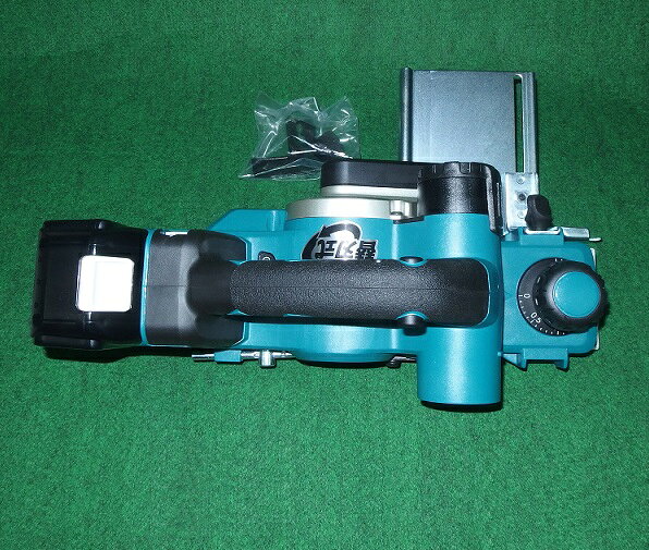 マキタ KP181DRG 18V-82mm充電式カンナ 高トルクタイプ 6.0Ahバッテリ x1個+充電器...