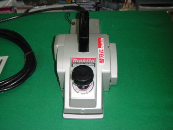 楽天市場】マキタ 136ミリ2スピードカンナ 1804Nの通販 楽天市場】マキタ 136ミリ2スピードカンナ 1804Nの通販
